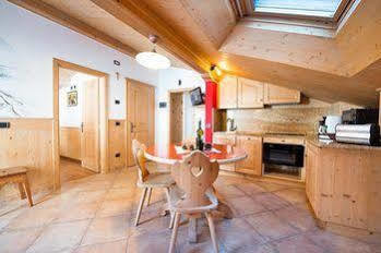 Cambra Apartment